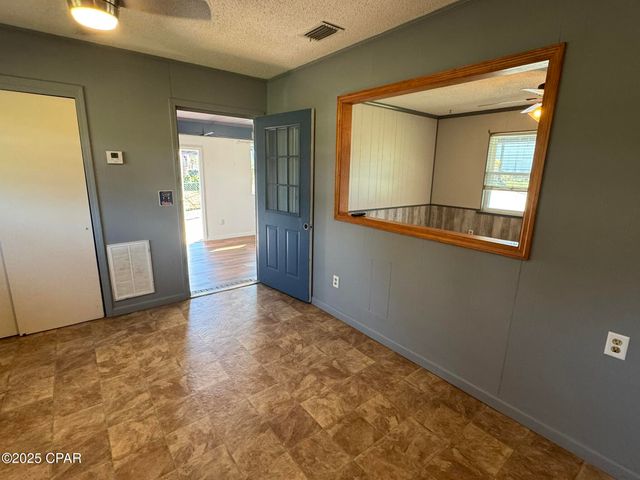 8126 Adams Street, Sneads, FL 32460