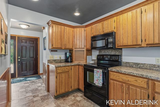 8959 Ottogan Street, Holland, MI 49423