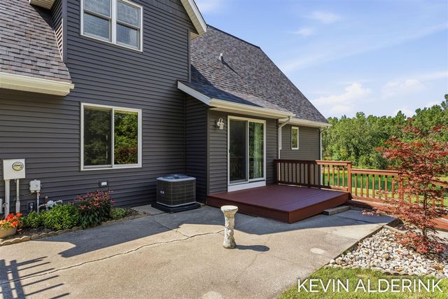 8959 Ottogan Street, Holland, MI 49423