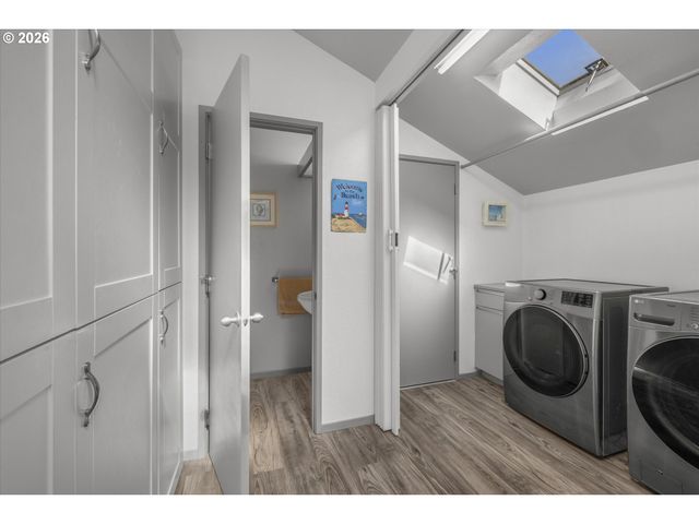 275 SALISHAN Dr, Gleneden Beach, OR 97388