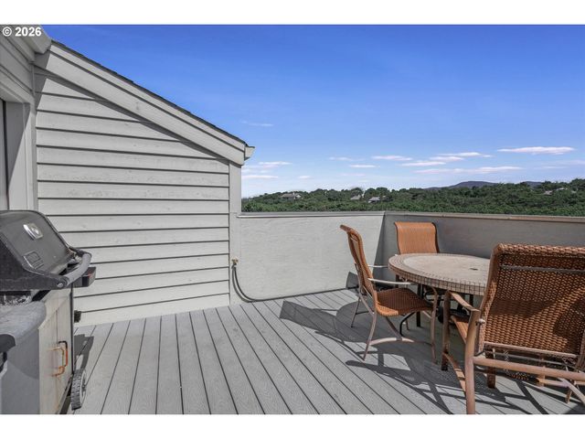 275 SALISHAN Dr, Gleneden Beach, OR 97388