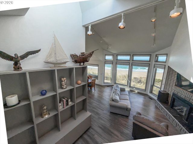 275 SALISHAN Dr, Gleneden Beach, OR 97388