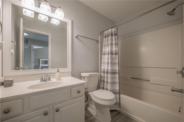 175 Regent Place, Woodstock, GA 30188