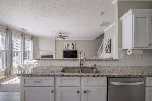 175 Regent Place, Woodstock, GA 30188