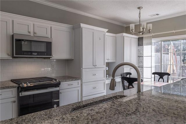 175 Regent Place, Woodstock, GA 30188