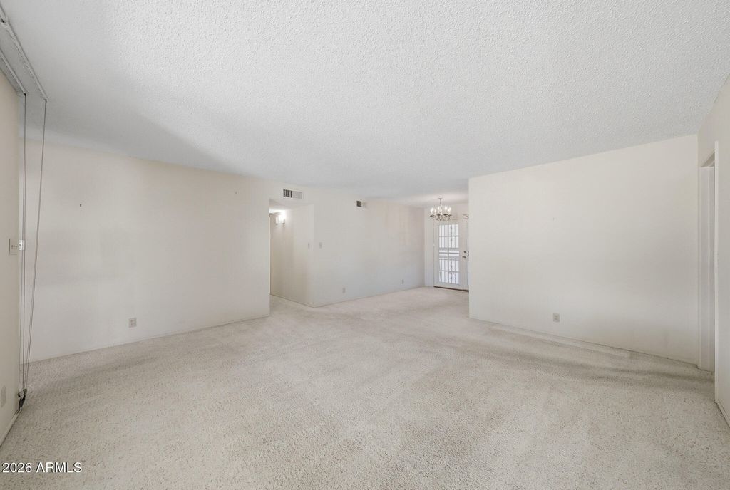 Image 17 of property listing at 6708 N 41ST Lane, Phoenix, AZ 85019