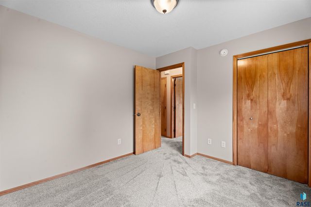 5209 S Mayo Ave Avenue, Sioux Falls, SD 57106