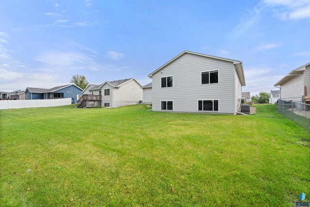 5209 S Mayo Ave Avenue, Sioux Falls, SD 57106