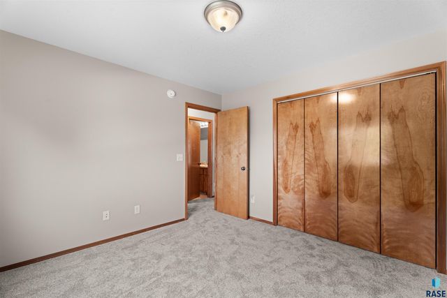 5209 S Mayo Ave Avenue, Sioux Falls, SD 57106