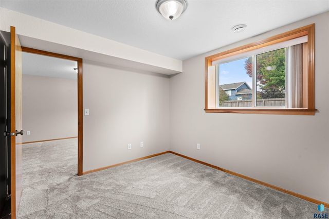 5209 S Mayo Ave Avenue, Sioux Falls, SD 57106