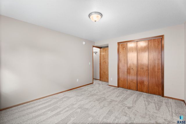 5209 S Mayo Ave Avenue, Sioux Falls, SD 57106