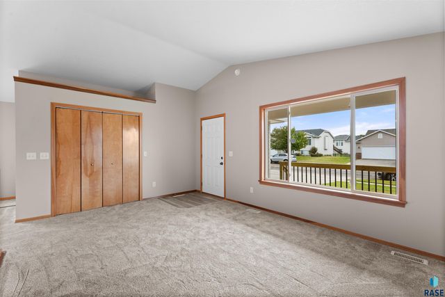 5209 S Mayo Ave Avenue, Sioux Falls, SD 57106