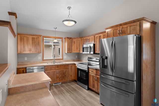 5209 S Mayo Ave Avenue, Sioux Falls, SD 57106