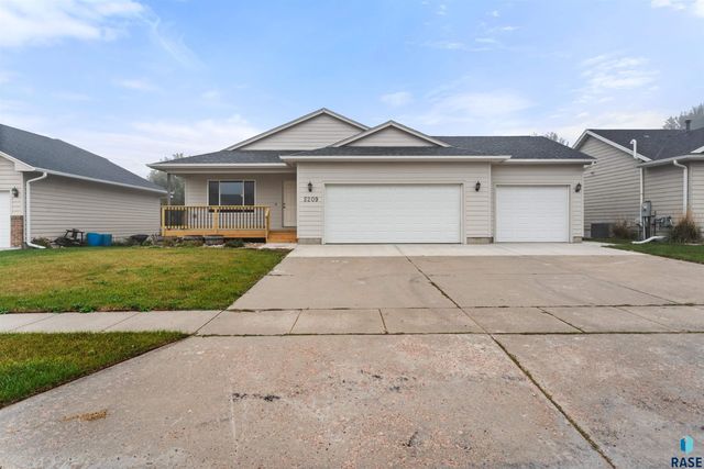 5209 S Mayo Ave Avenue, Sioux Falls, SD 57106