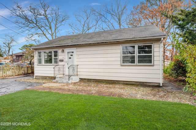 21 N Raleigh Road, Brick, NJ 08723