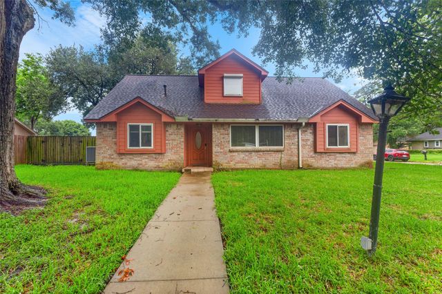 5000 Cedar Creek Drive, Dickinson, TX 77539