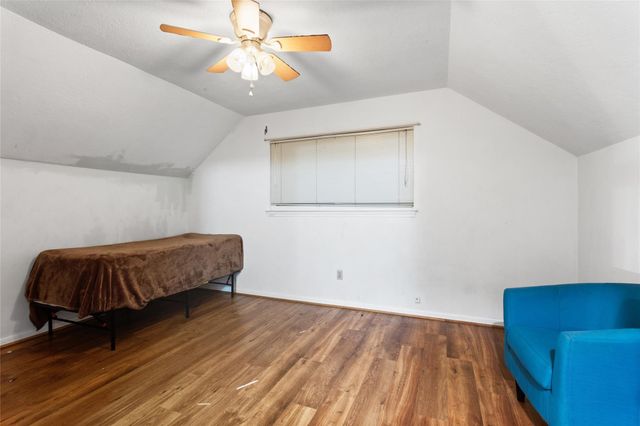 5000 Cedar Creek Drive, Dickinson, TX 77539