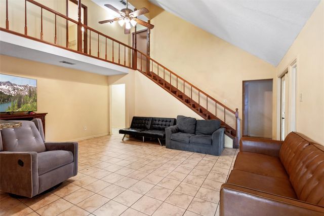 5000 Cedar Creek Drive, Dickinson, TX 77539