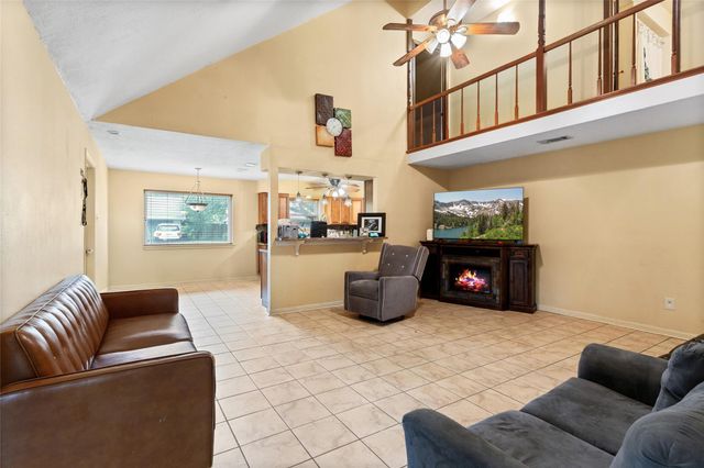 5000 Cedar Creek Drive, Dickinson, TX 77539