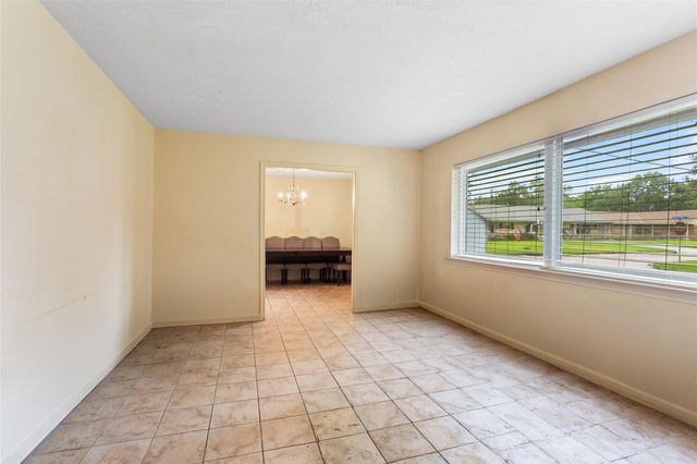 5000 Cedar Creek Drive, Dickinson, TX 77539