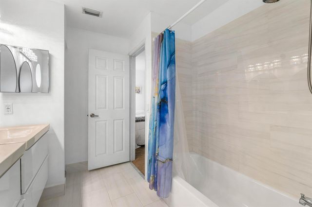 7087 NW 78th Place, Parkland, FL 33067