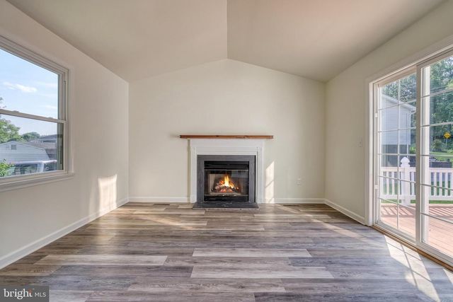 15 HAZEL DR, Manchester, PA 17345