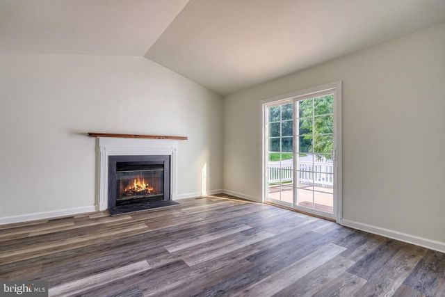 15 HAZEL DR, Manchester, PA 17345