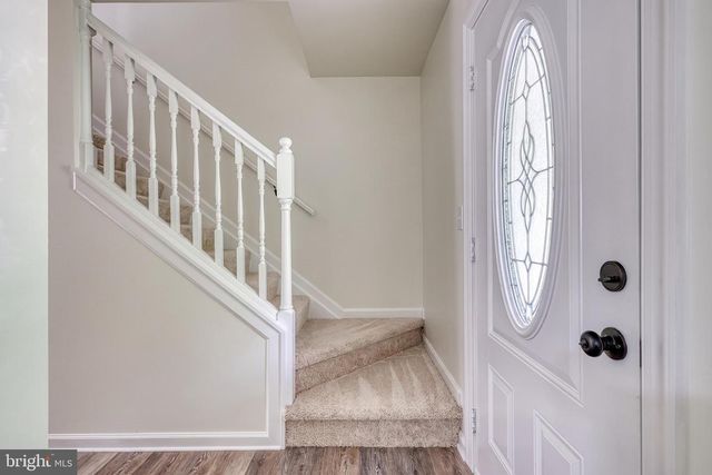 15 HAZEL DR, Manchester, PA 17345