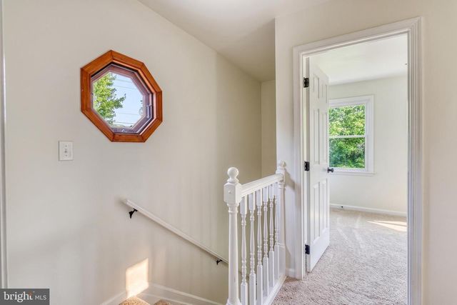 15 HAZEL DR, Manchester, PA 17345