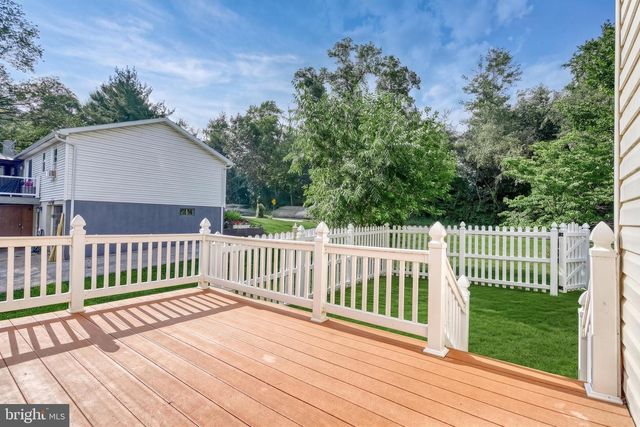 15 HAZEL DR, Manchester, PA 17345