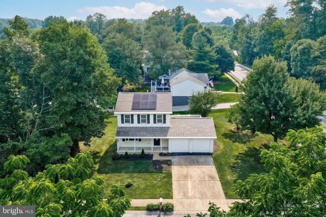 15 HAZEL DR, Manchester, PA 17345