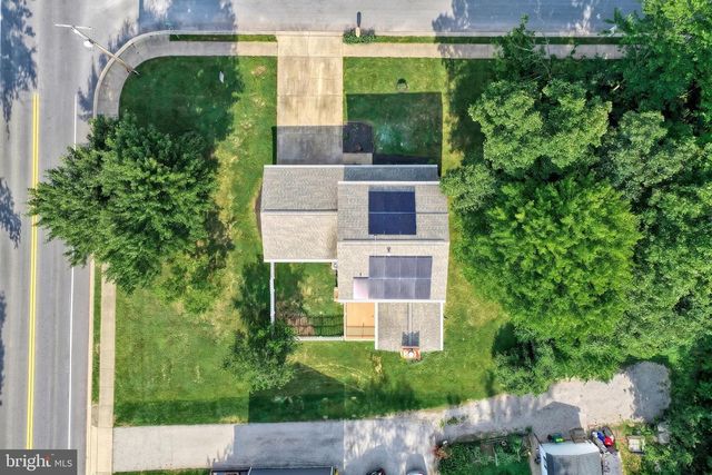 15 HAZEL DR, Manchester, PA 17345
