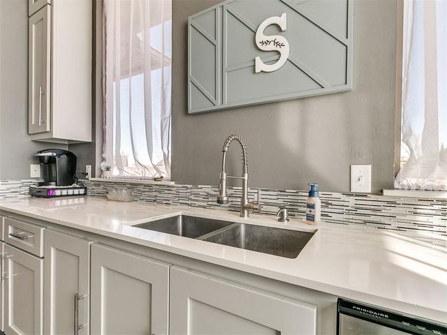 4849 Hillcrest Lane, Edmond, OK 73025