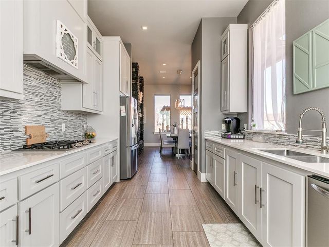 4849 Hillcrest Lane, Edmond, OK 73025