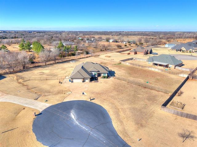 4849 Hillcrest Lane, Edmond, OK 73025