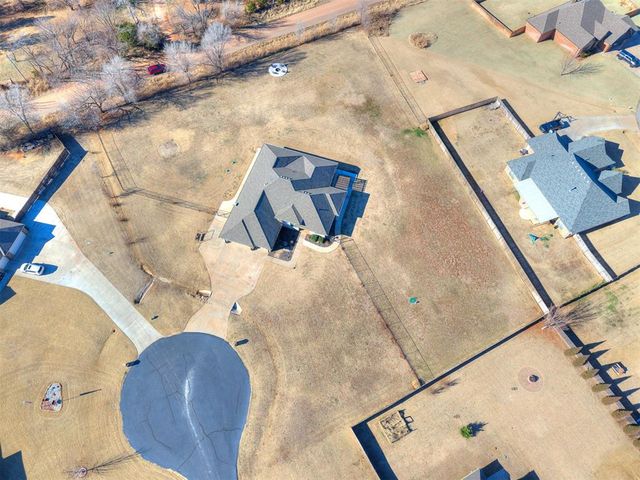 4849 Hillcrest Lane, Edmond, OK 73025