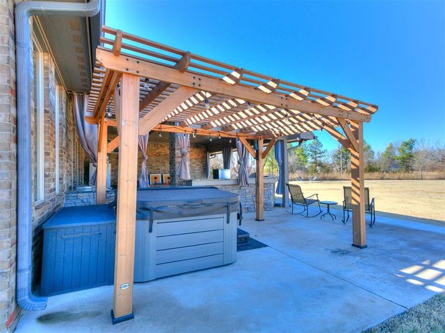 4849 Hillcrest Lane, Edmond, OK 73025