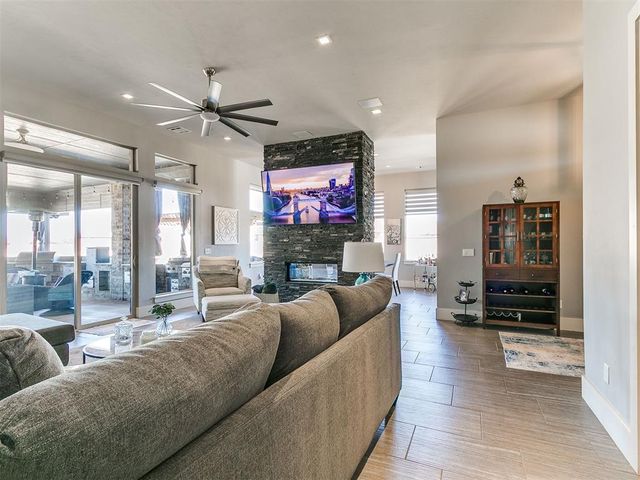 4849 Hillcrest Lane, Edmond, OK 73025