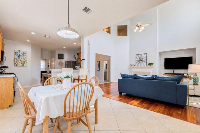 1919 Farmers Creek Drive, Richmond, TX 77406