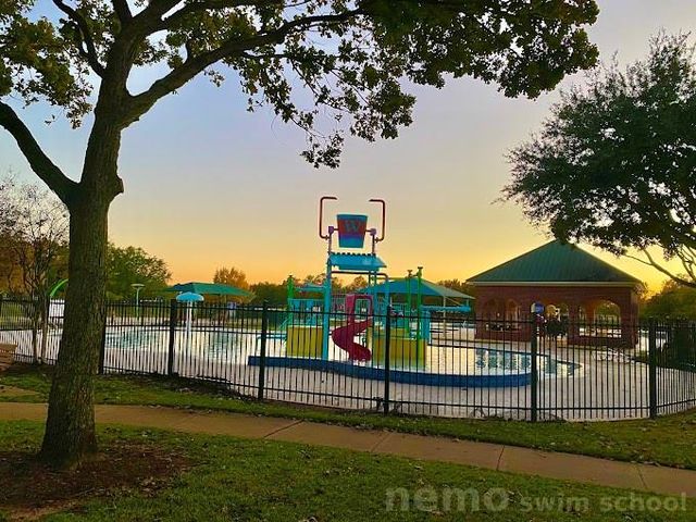 1919 Farmers Creek Drive, Richmond, TX 77406