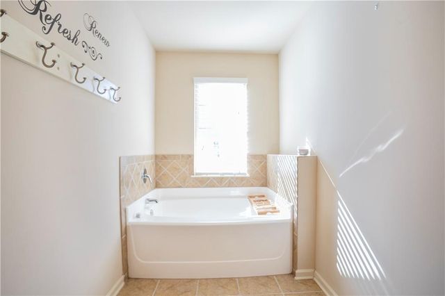 2394 WHITEOAK SE Court, Smyrna, GA 30080