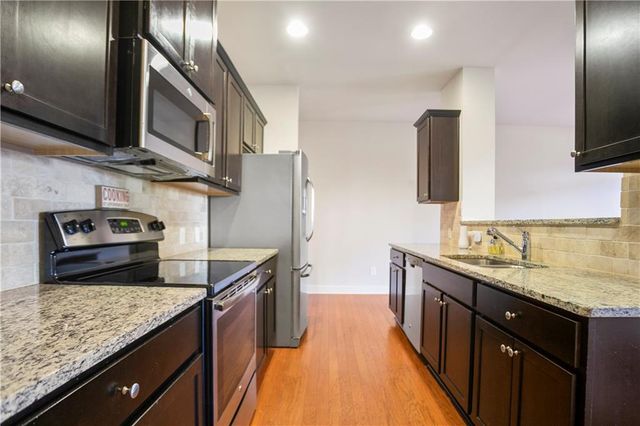 2394 WHITEOAK SE Court, Smyrna, GA 30080