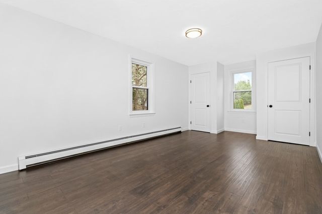 2 Daniel Cir, Plymouth, MA 02360