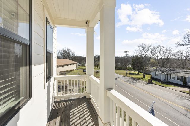 2045 Oakwood Ave, Nashville, TN 37207