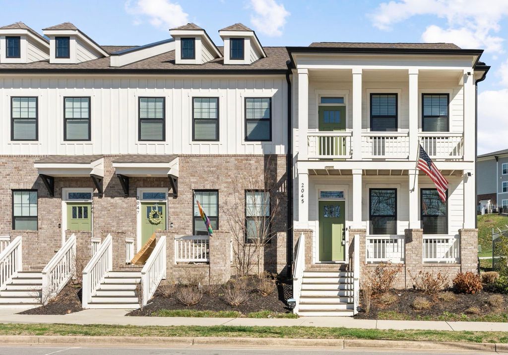 2045 Oakwood Ave, Nashville, TN 37207