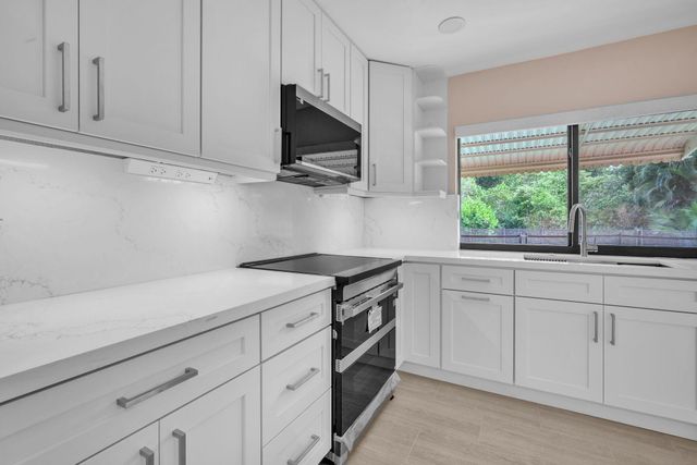 3020 N 34TH Street, Hollywood, FL 33021