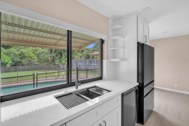 3020 N 34TH Street, Hollywood, FL 33021