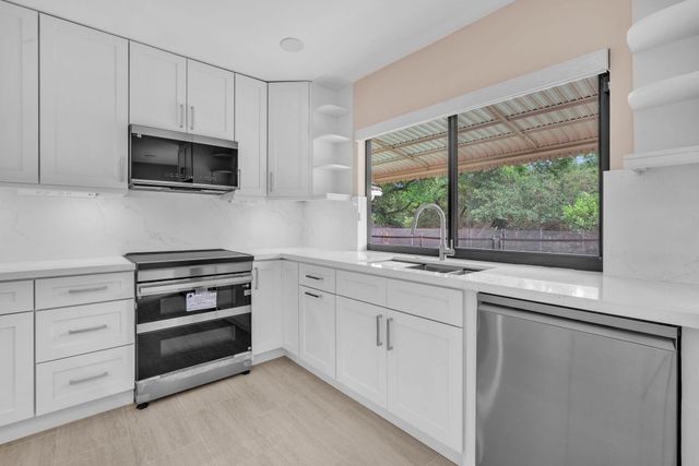 3020 N 34TH Street, Hollywood, FL 33021