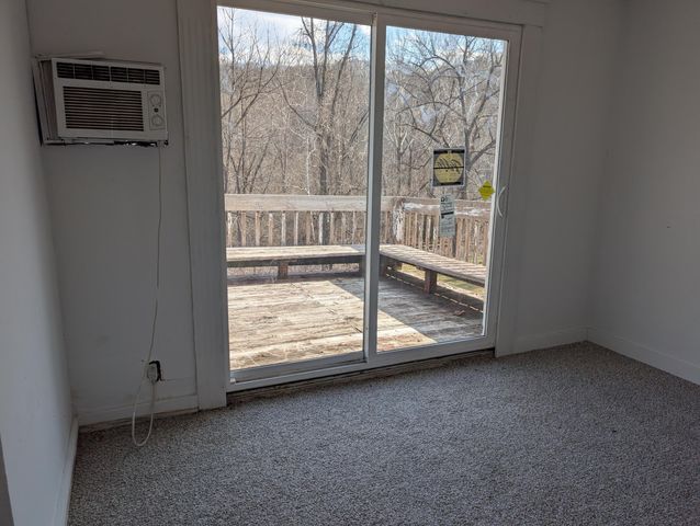 79 E Palmer Street, Jacksonville, OH 45740