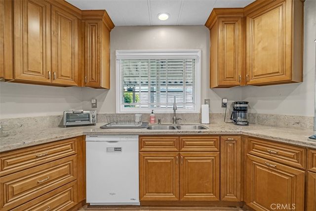 929 E Foothill 53, Upland, CA 91786